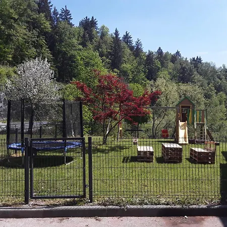 Apartmaji Tisa In Zana