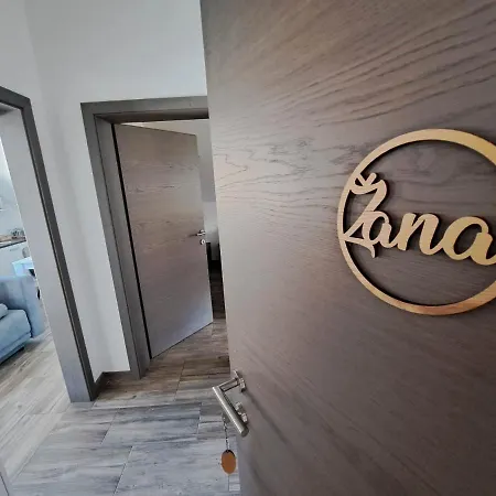 Apartmaji Tisa In Zana Apartmán Rovte
