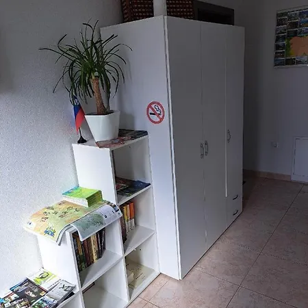 Apartmaji Tisa In Zana Rovte